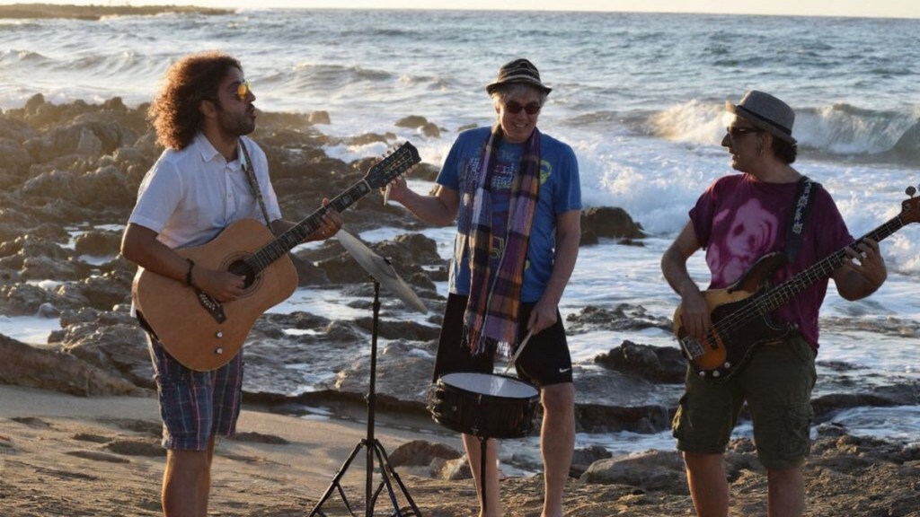 Stray Blue – Wake Up & Smile (Song&nbsp;Review)